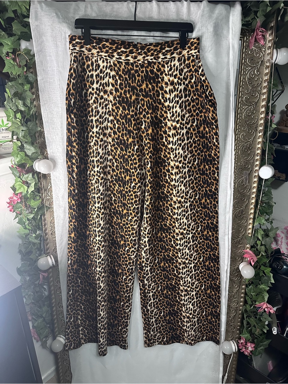 Vixen Leopard Vacation Pants L